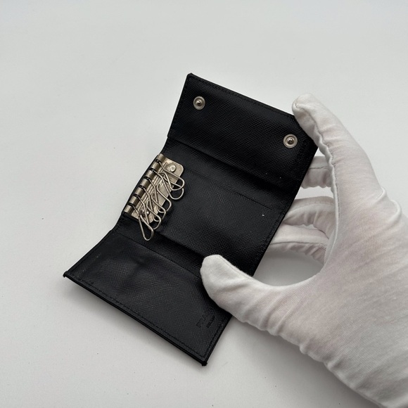 Prada nylon key and card holder - Picture 4 of 9